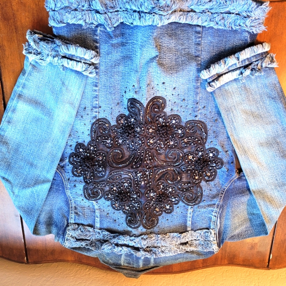 Women's Sassy Thai Jean Jacket!!! Size Small!